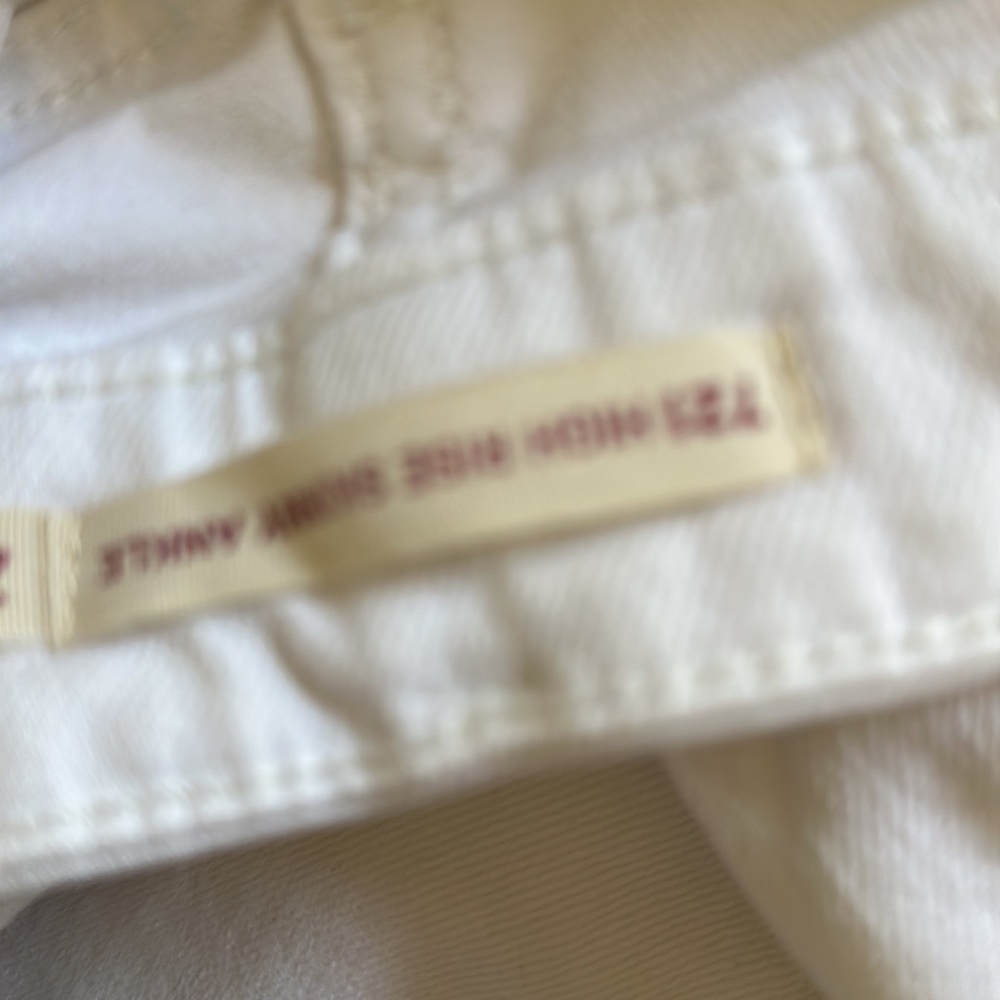 Levis - Picture 6 of 7